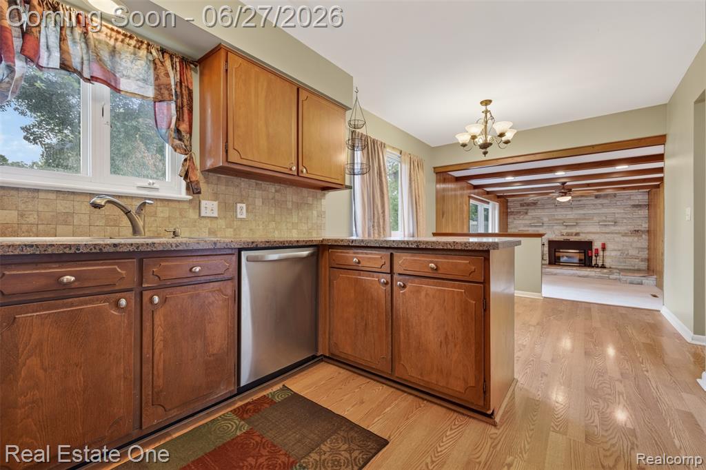 10379 Hegel Road, Goodrich Vlg, MI — Photo 16