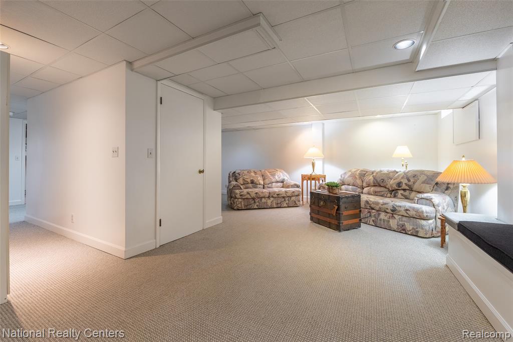 40703 Olympia Drive Drive, Sterling Heights, MI 48313 — Photo 25