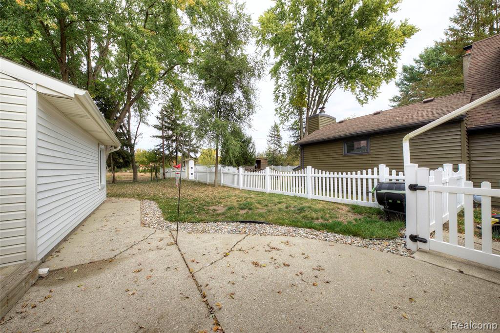 532 John R, Milford, MI 48381 — Photo 34