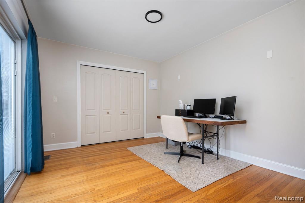 820 CHEROKEE Avenue, Royal Oak, MI 48067 — Photo 16