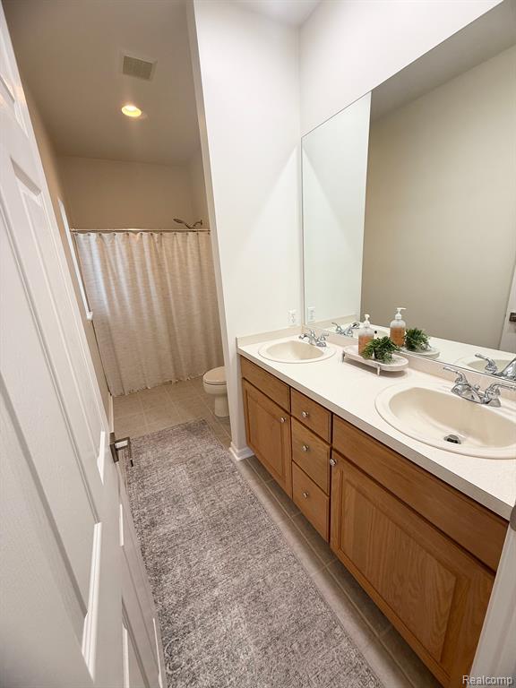 7975 COLLEEN Drive, Fowlerville, MI 48836 — Photo 28
