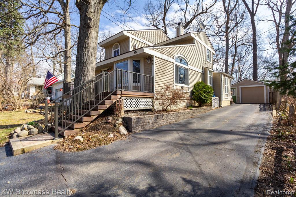 580 Elkinford Drive, White Lake, MI 48383 — Photo 53
