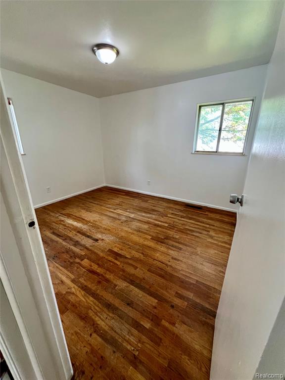 6410 Belltree Lane, Flint, MI 48504 — Photo 16