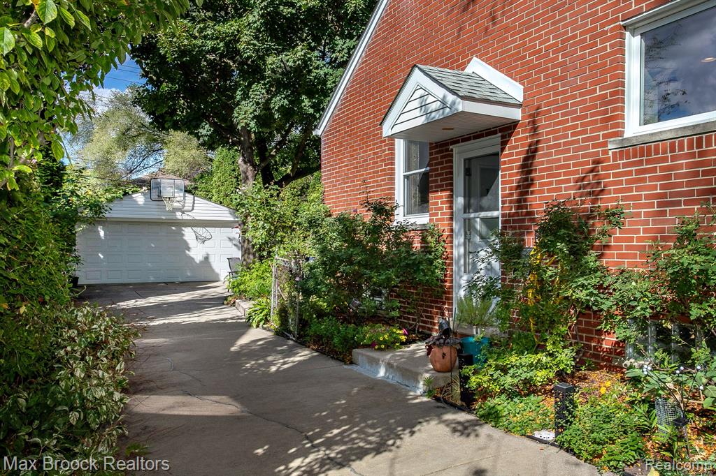 26725 Humber Street, Huntington Woods, MI — Photo 56