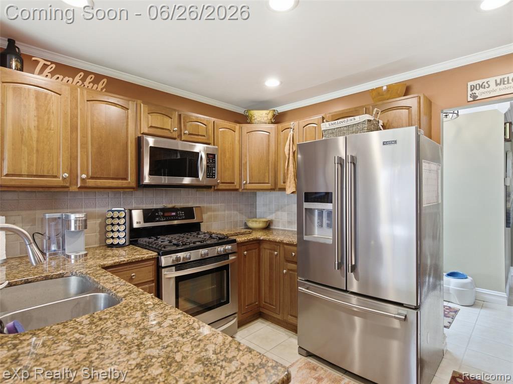 47621 Valley Forge Drive, Macomb, MI 48044 — Photo 8