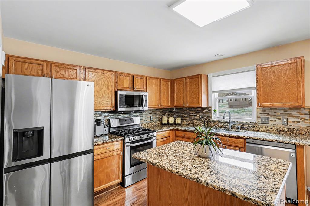 6420 Crestview Drive, Holly, MI 48442 — Photo 9
