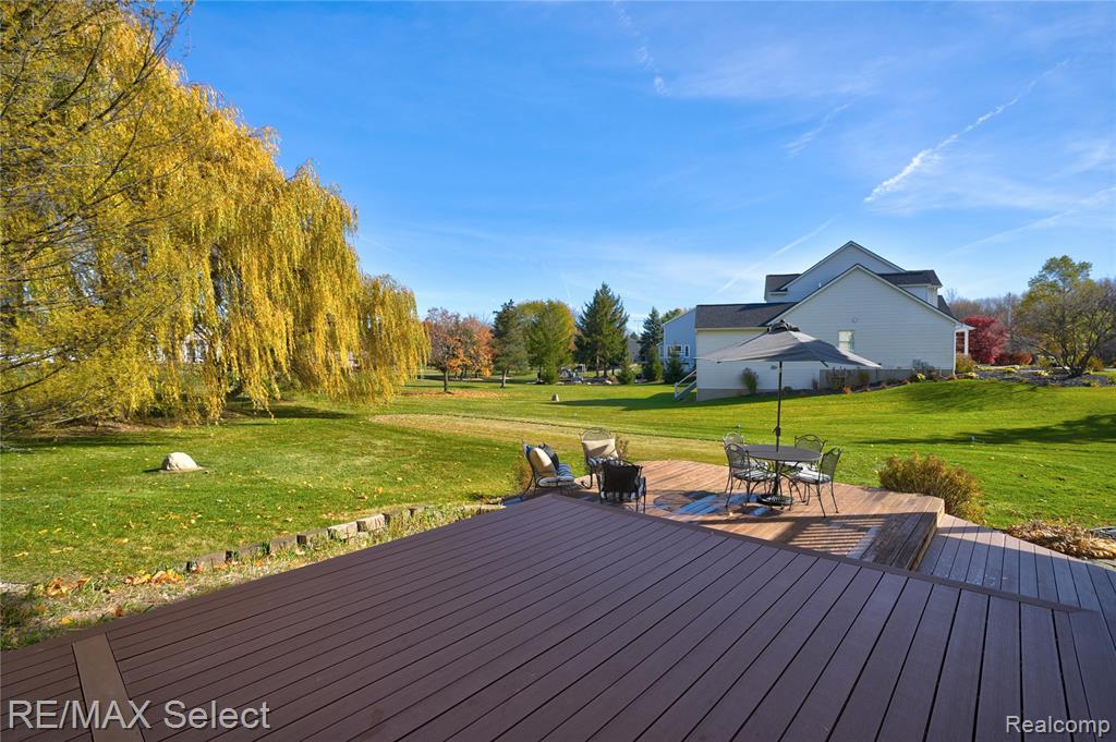 8211 Burleigh Road, Grand Blanc, MI 48439 — Photo 12