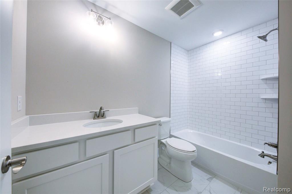 513 Round Rock Drive, Howell, MI 48843 — Photo 29