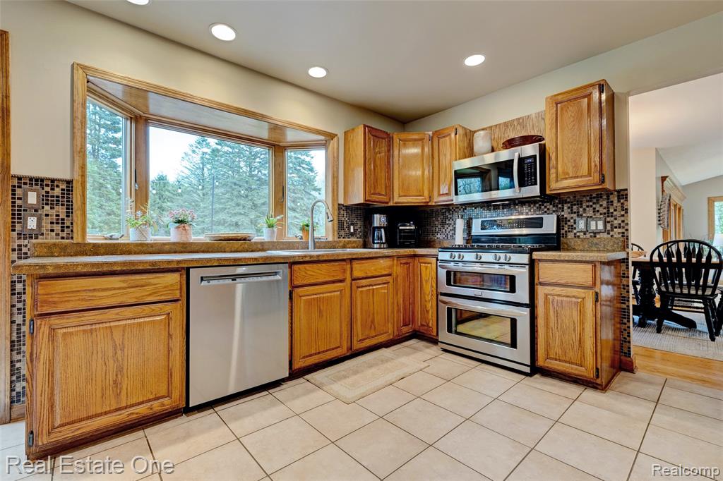 3960 Baldwin Road N, Ortonville, MI 48462 — Photo 11