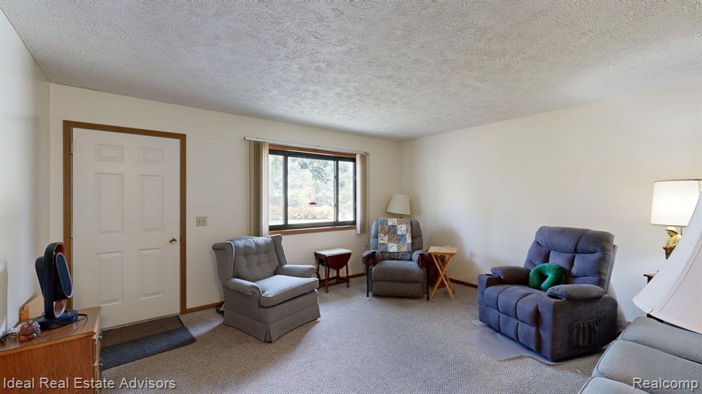 7215 TUSCARORA Circle, Indian River, MI 49749 — Photo 30