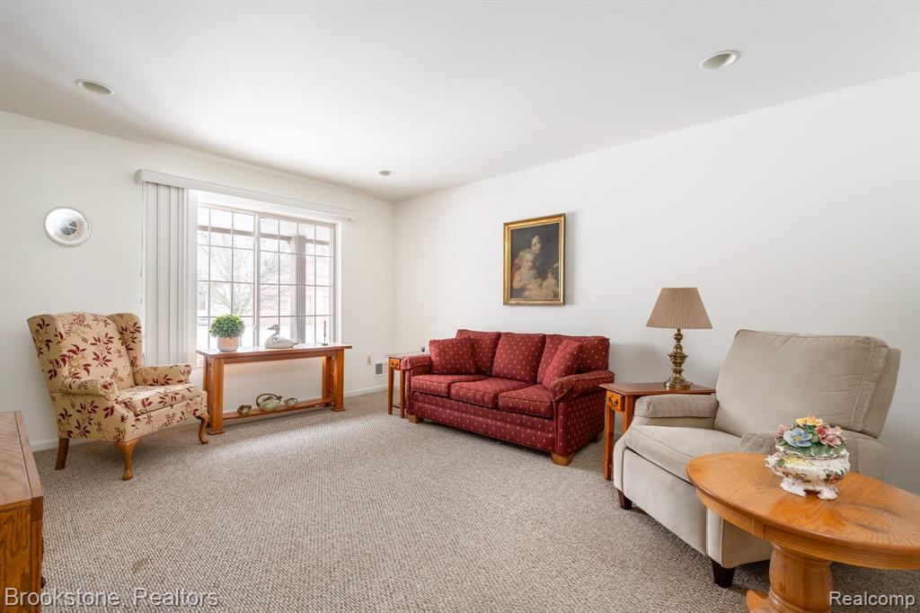 41505 Clinton Grove Drive, Clinton Twp, MI 48038 — Photo 5
