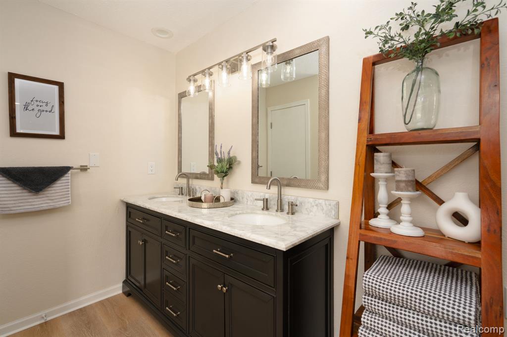 807 Oneida Woods Trail, Grand Ledge, MI 48837 — Photo 25
