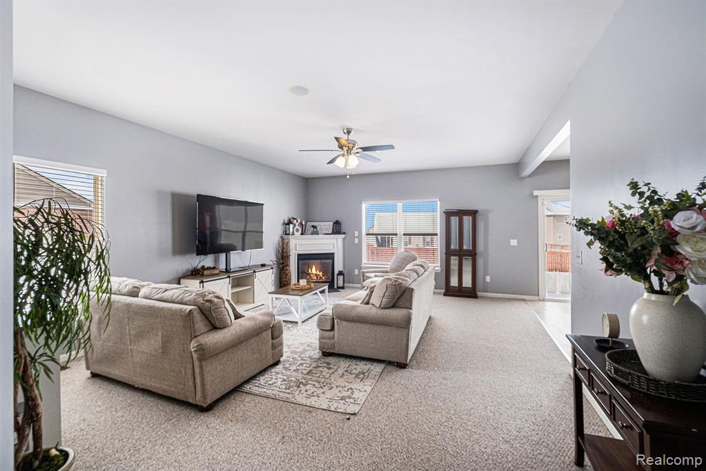4075 MEADOW WALK Boulevard, Grand Blanc, MI 48439 — Photo 2