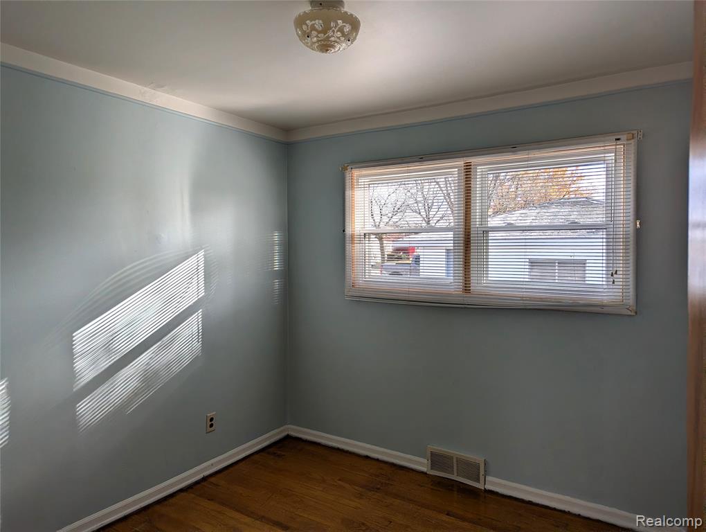 980 Radcliff Street, Garden City, MI — Photo 17