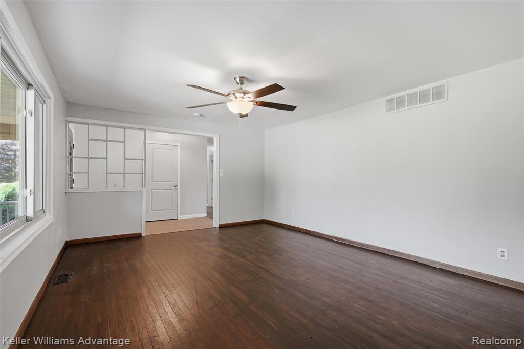 48053 Harris Road, Belleville, MI 48111 — Photo 9