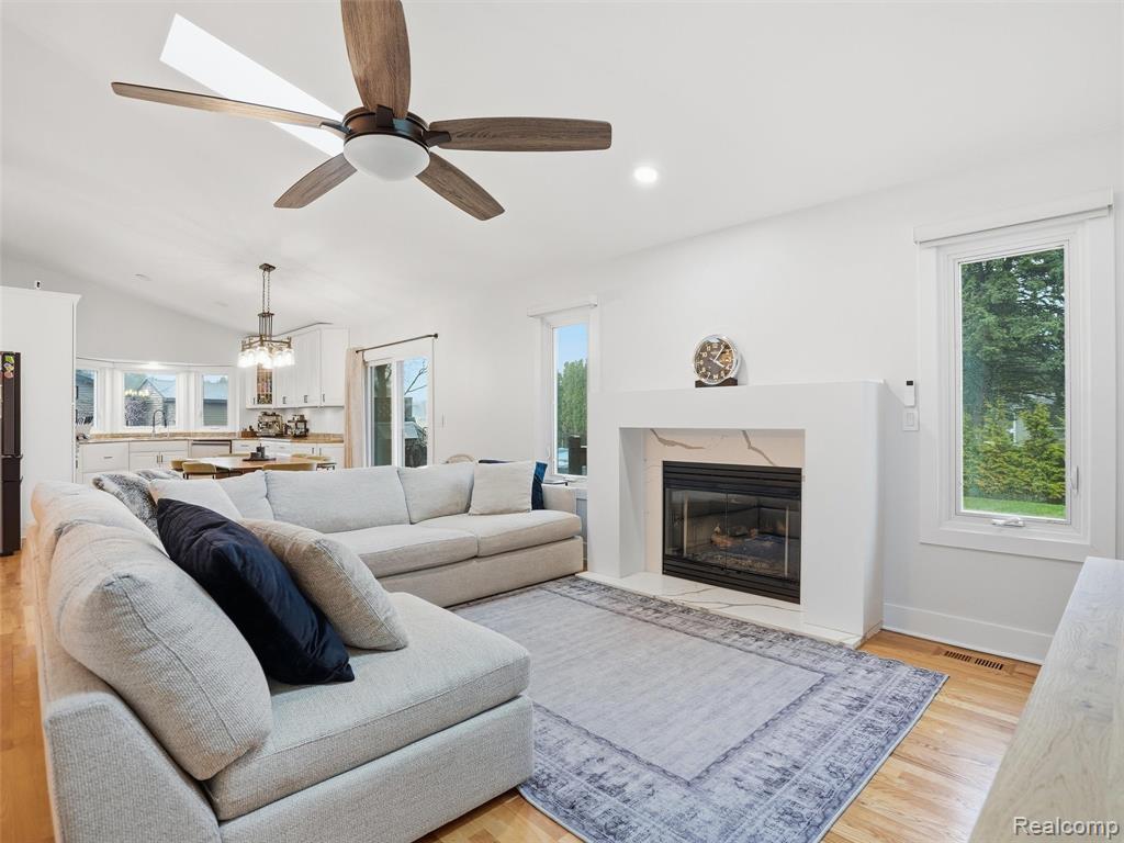 10754 Oxbow Lakeshore Drive, White Lake, MI — Photo 2