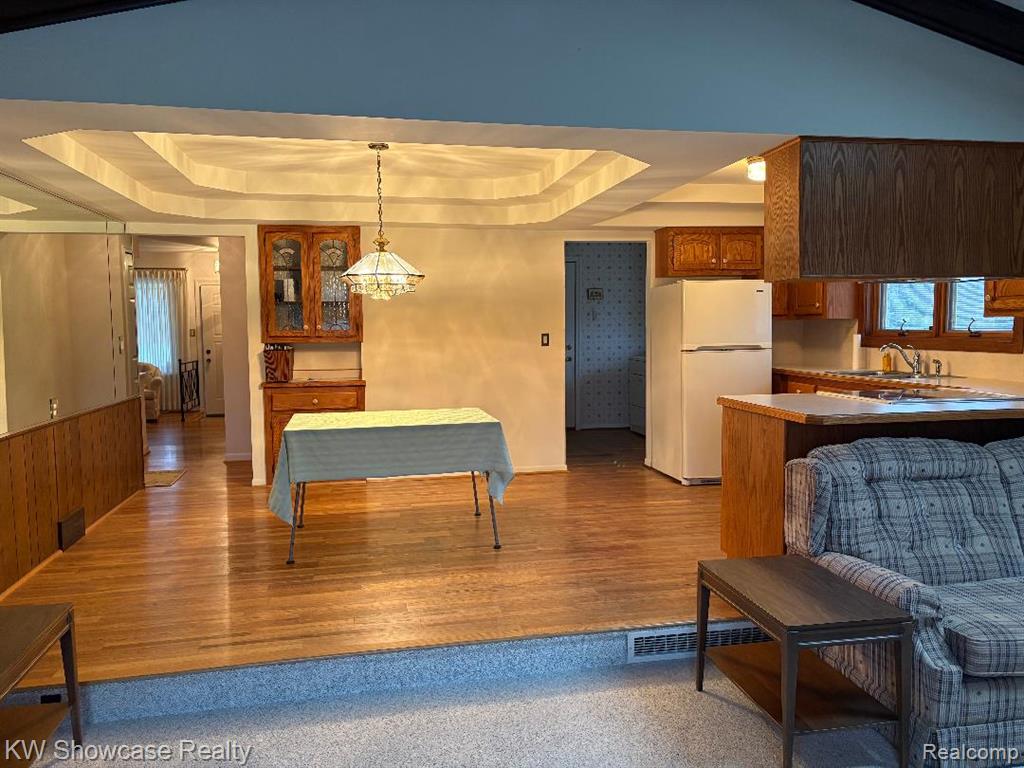 8141 Rene Court, White Lake, MI — Photo 10