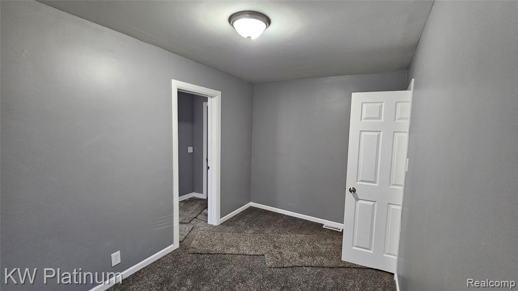 7527 Toepfer Road, Warren, MI 48091 — Photo 9