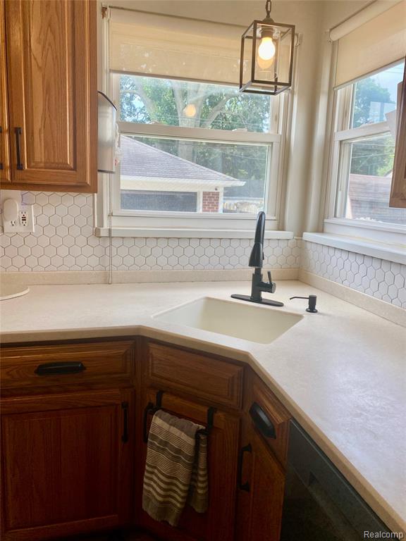 869 Pagel Avenue, Lincoln Park, MI 48146 — Photo 17