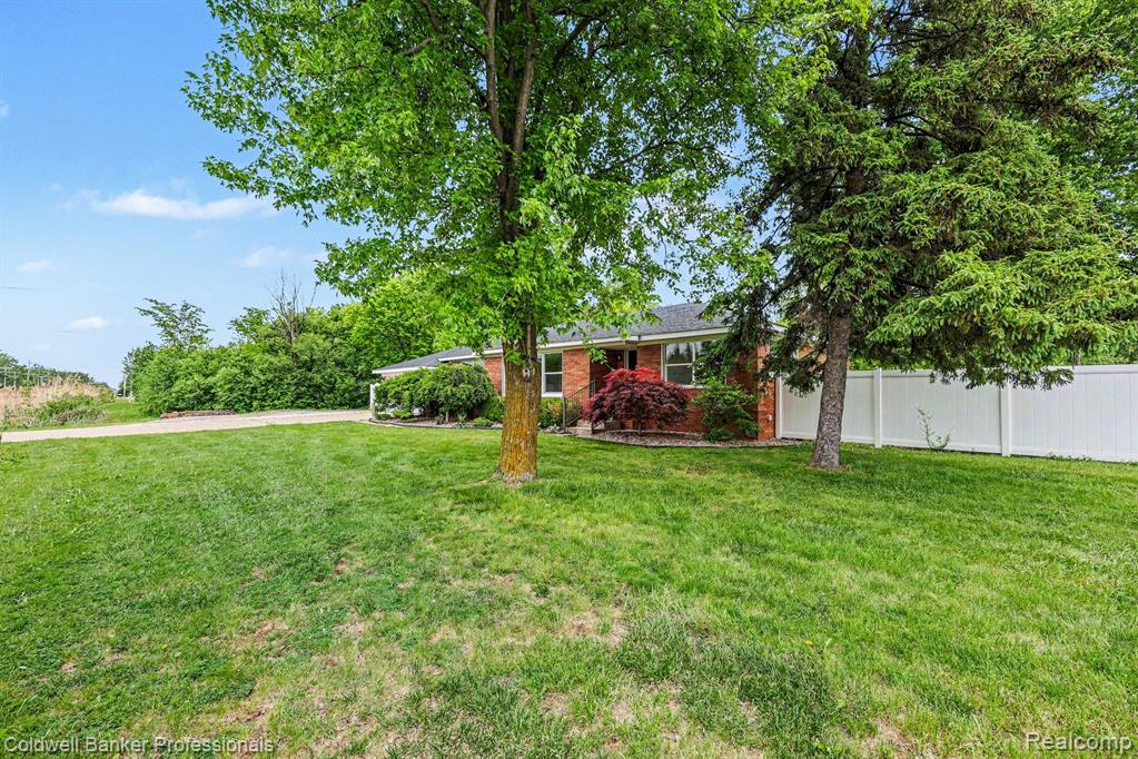 7891 Haggerty Road - Photo 5