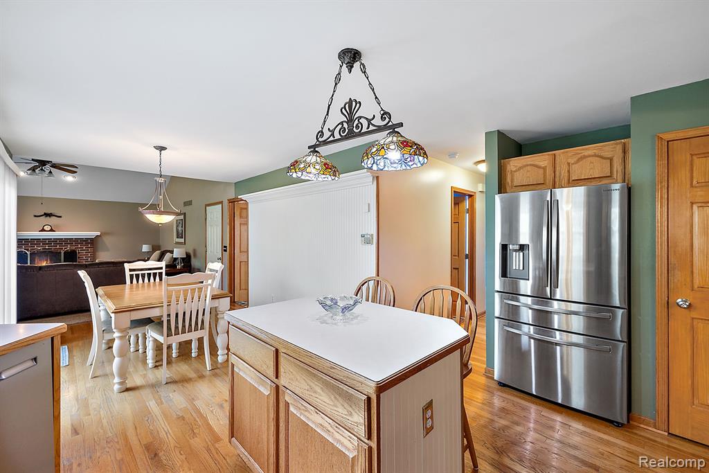 10161 LONGFORD Drive, South Lyon, MI 48178 — Photo 39