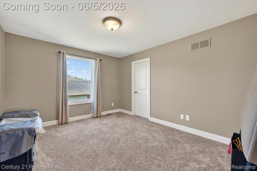 2212 Heidi Drive, Oxford, MI 48370 — Photo 33