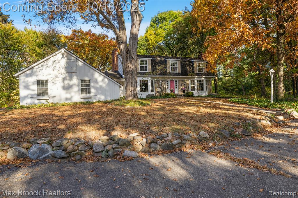 521 Kingsley Trail, Bloomfield Hills, MI 48304 — front exterior