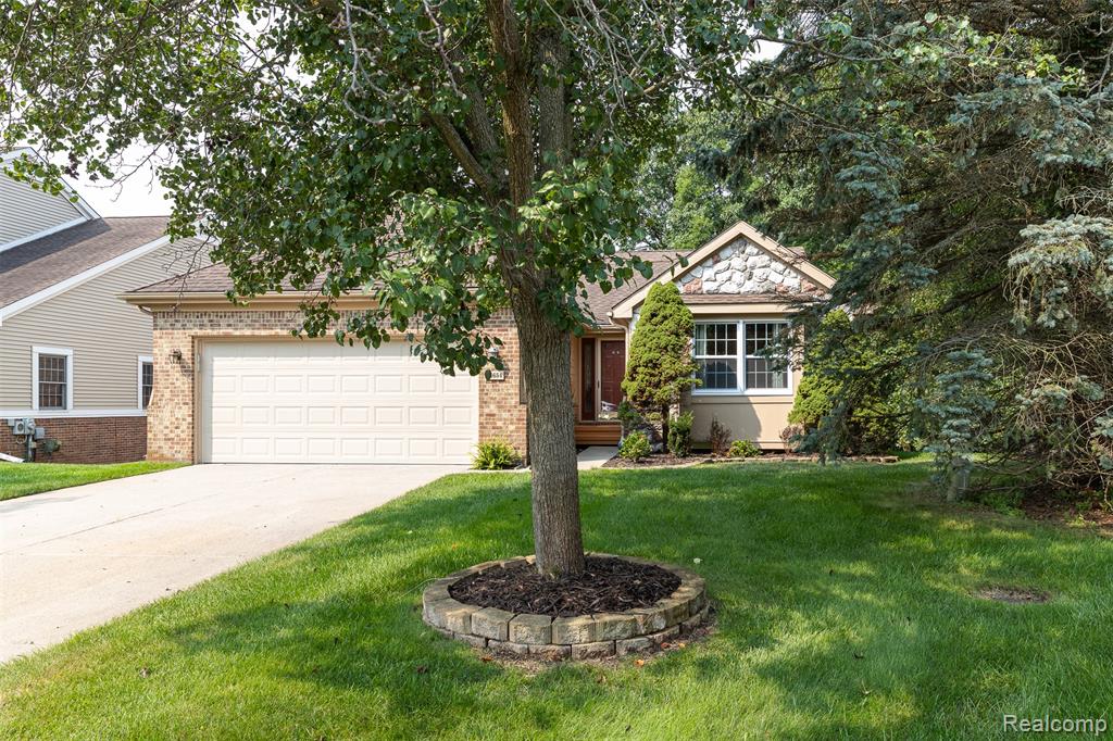 41654 Kenilworth Lane, Novi, MI 48377
