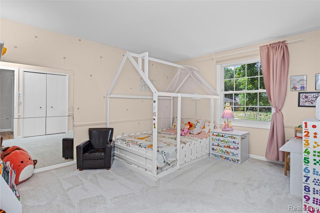16610 Old Bedford Road, Northville, MI — Photo 32