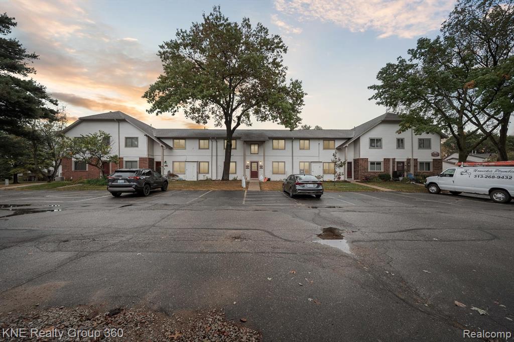 7220 Bluewater Drive, 134, Clarkston, MI 48348 — front exterior