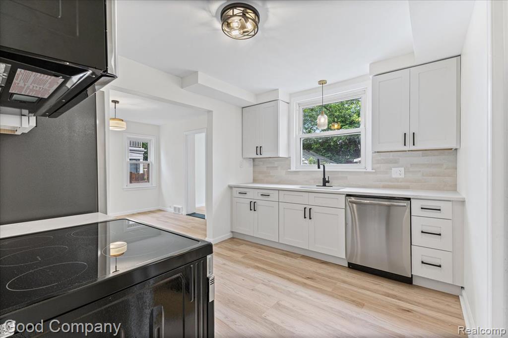 13517 Pembroke Avenue, Detroit, MI 48235 — Photo 24