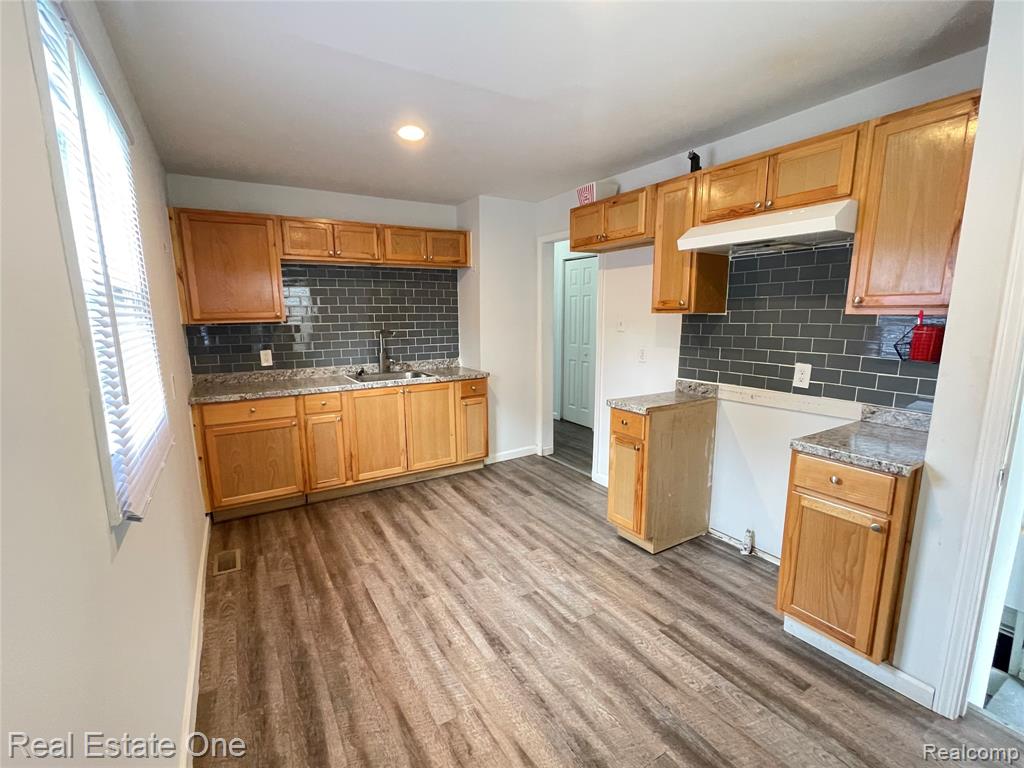 1520 S Beatrice Street, Detroit, MI 48217 — Photo 5