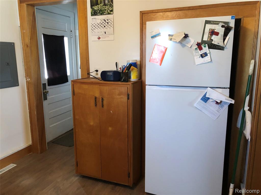 427 S State Street Street, Caro, MI 48723 — Photo 8