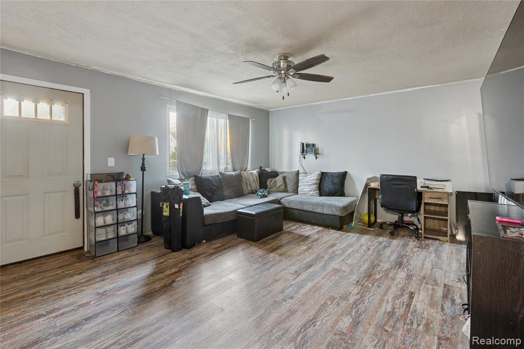 2540 Kansas Avenue, Saginaw, MI 48601 — Photo 6