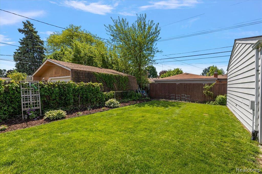 40459 Hamilton, Sterling Heights, MI 48313 — Photo 36