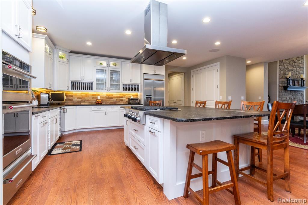 302 Tanview Drive, Oxford, MI, 48371