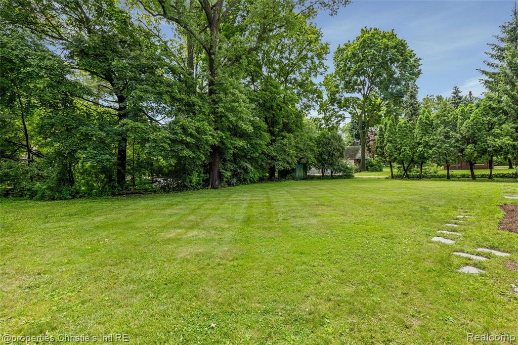 1925 Wellesley Drive, Detroit, MI 48203 — Photo 53