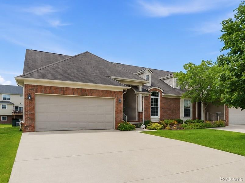 57549 Windmill Point, New Hudson, MI 48165
