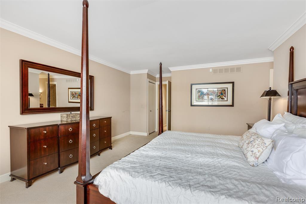 4260 Wabeek Lake Drive S, Bloomfield Hills, MI 48302 — Photo 19