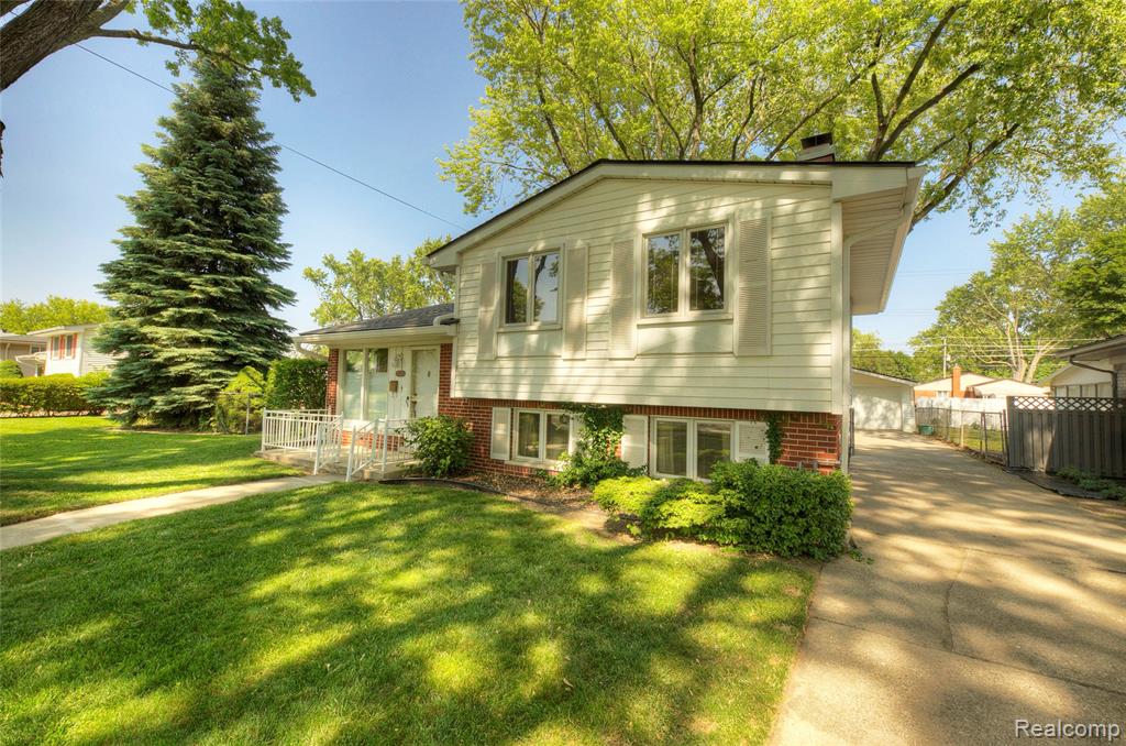 5489 Academy Street, Dearborn Heights, MI 48125 — Photo 4