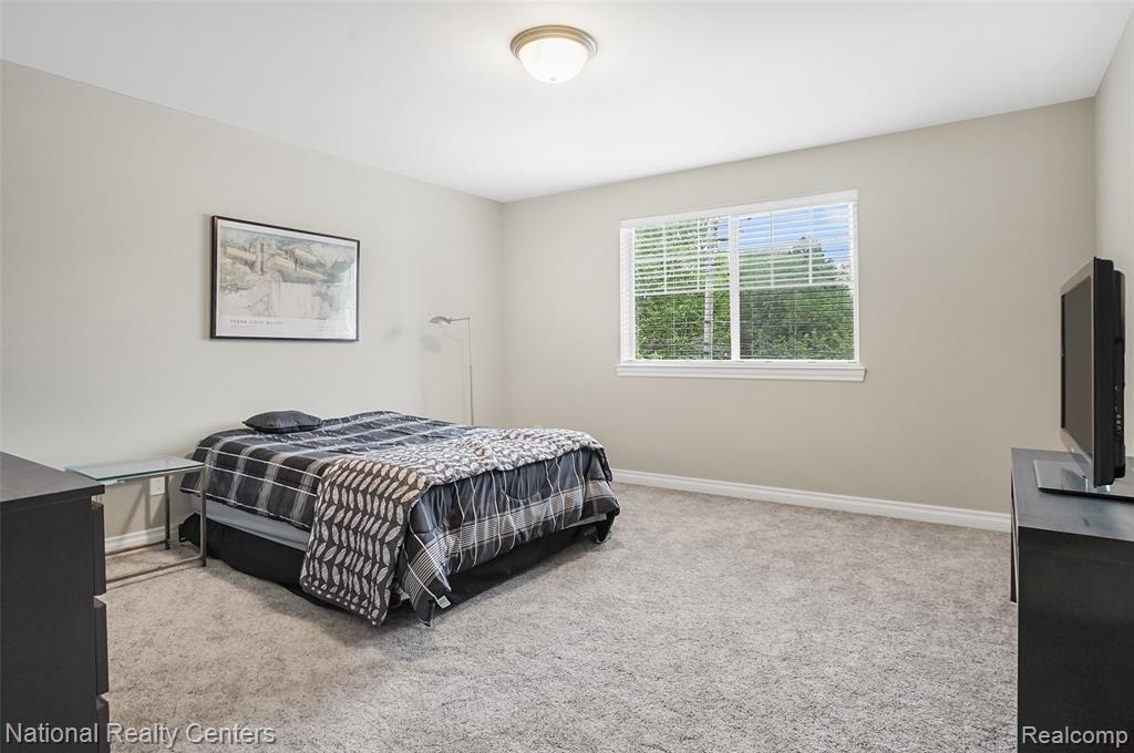 42516 Gateway Drive, Plymouth, MI 48170 — Photo 20