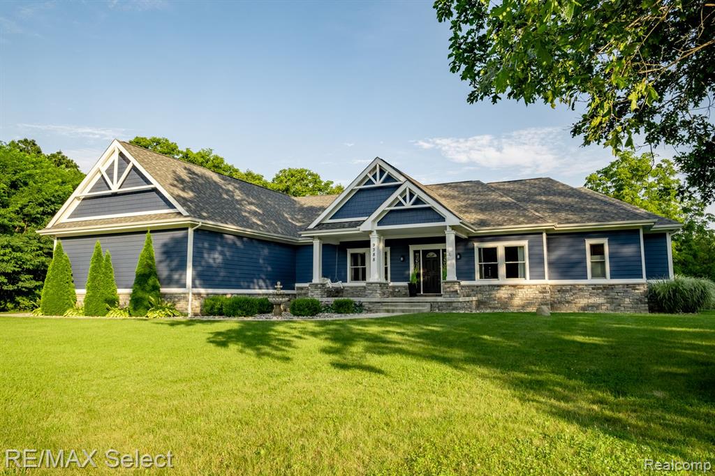 9388 MCMULLEN Circle, Fenton, MI 48430 — Photo 70