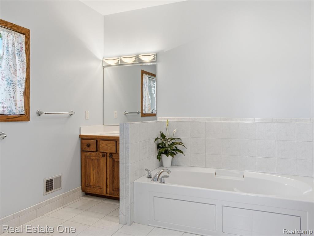 9400 Sashabaw Road, Clarkston, MI 48348 — Photo 42