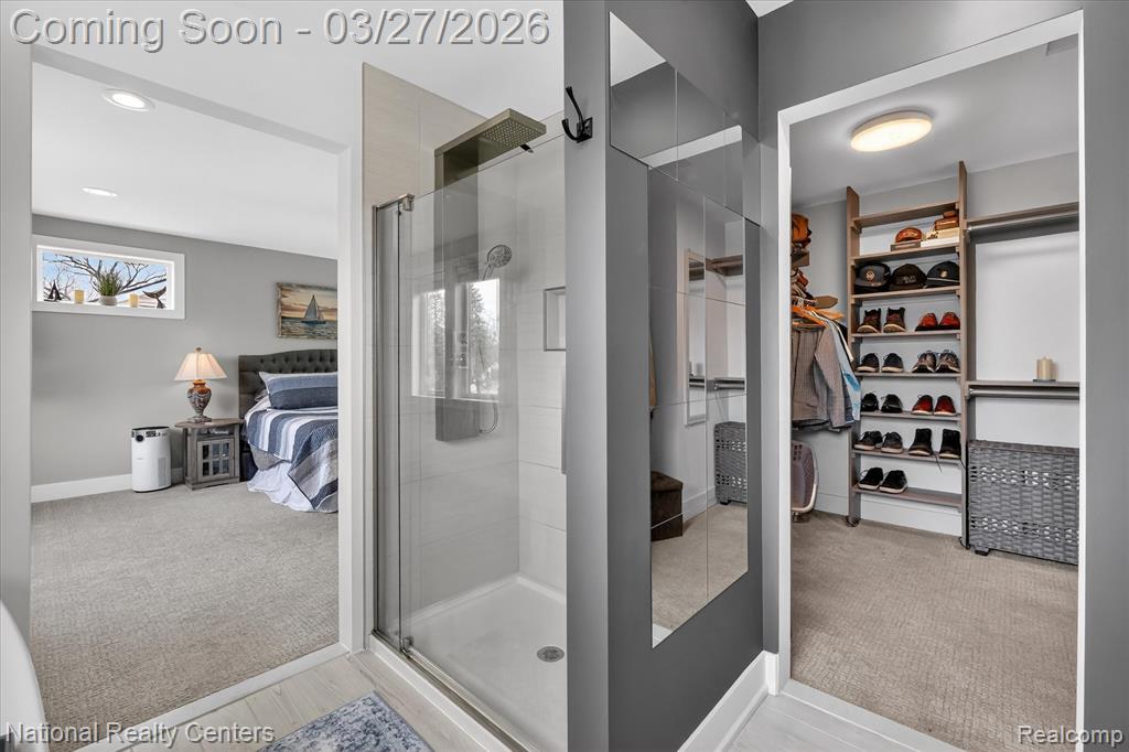 946 Dunreath Street, Wolverine Lake, MI 48390 — Photo 32