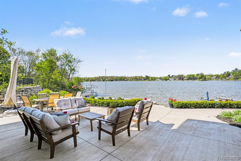 7020 Driftwood Drive, Fenton, MI 48430 — Photo 5