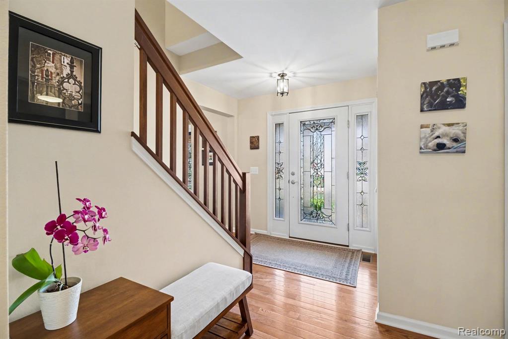 6846 Williamsbury Circle, Clarkston, MI 48348 — Photo 4