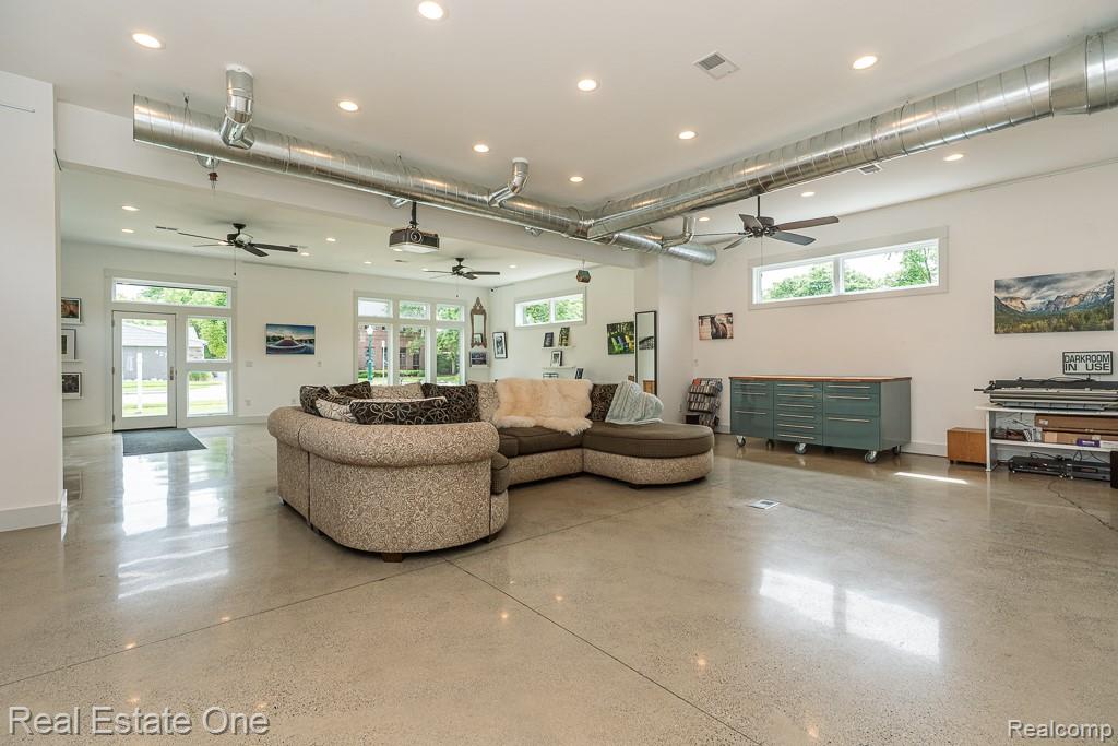 426 W University Drive, Rochester, MI 48307 — Photo 5