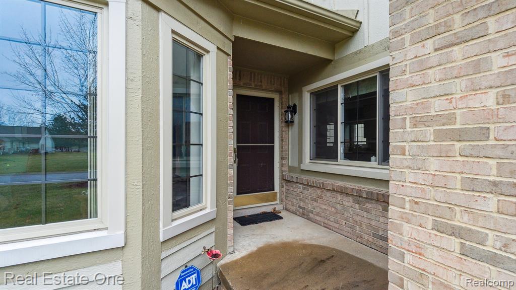 741 RED MAPLE Lane, Wixom, MI 48393 — Photo 20