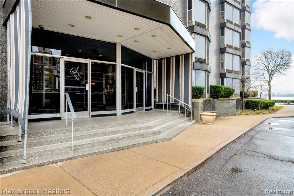 8200 E Jefferson Avenue, 1901, Detroit, MI 48214 — Photo 4