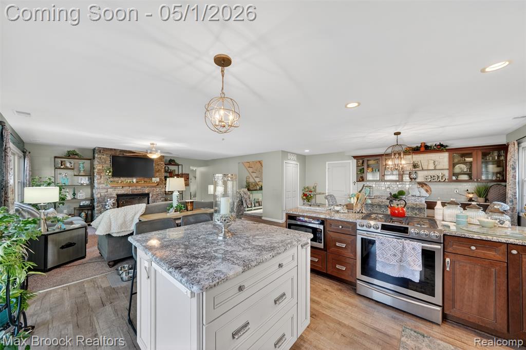 4856 Butler Drive, Troy, MI 48085 — Photo 12